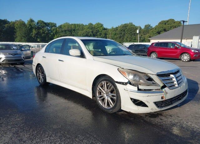 2013 HYUNDAI Genesis