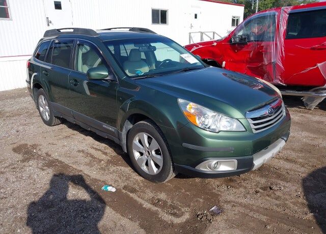 2010 SUBARU Outback