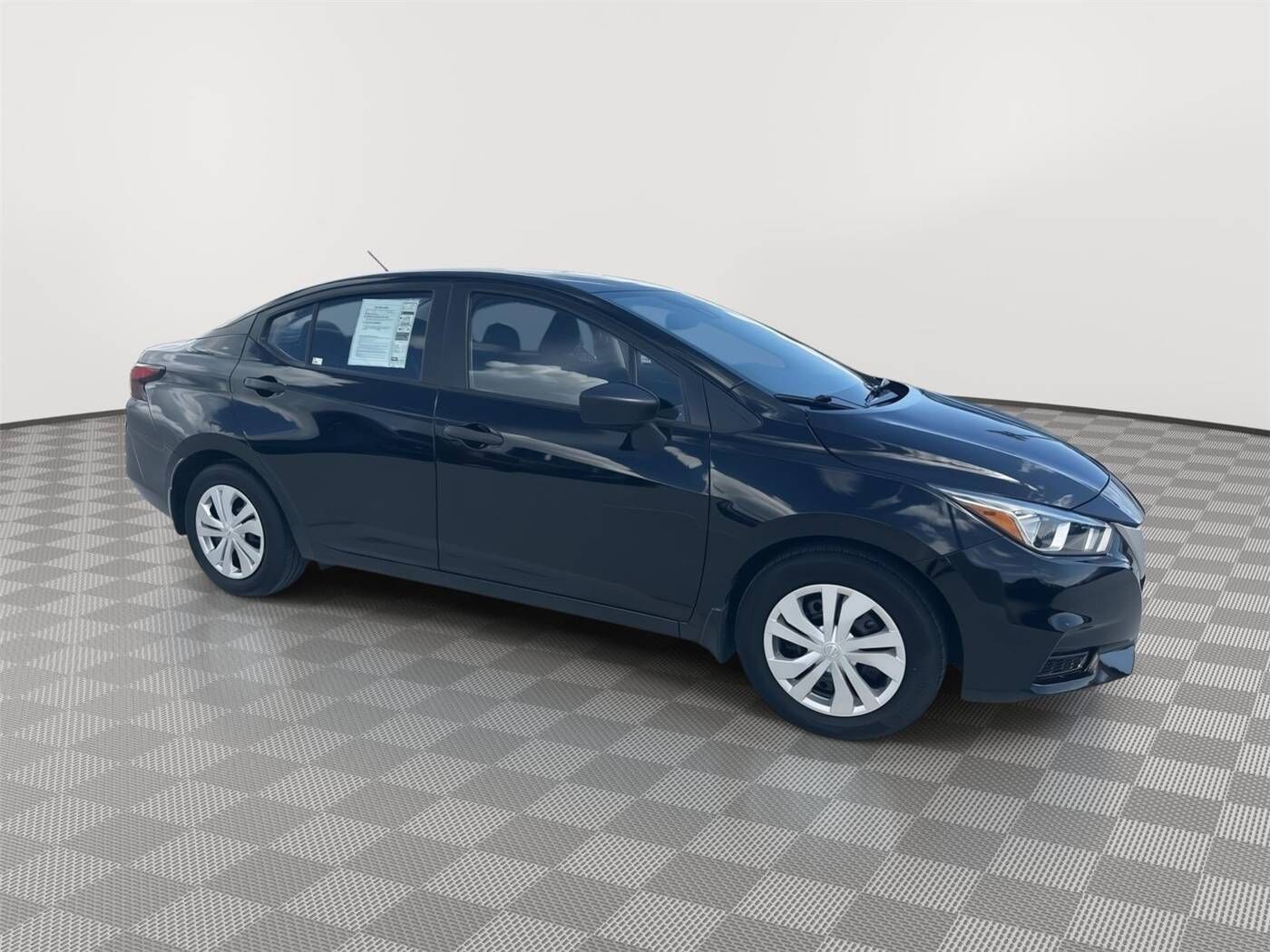 2022 NISSAN Versa
