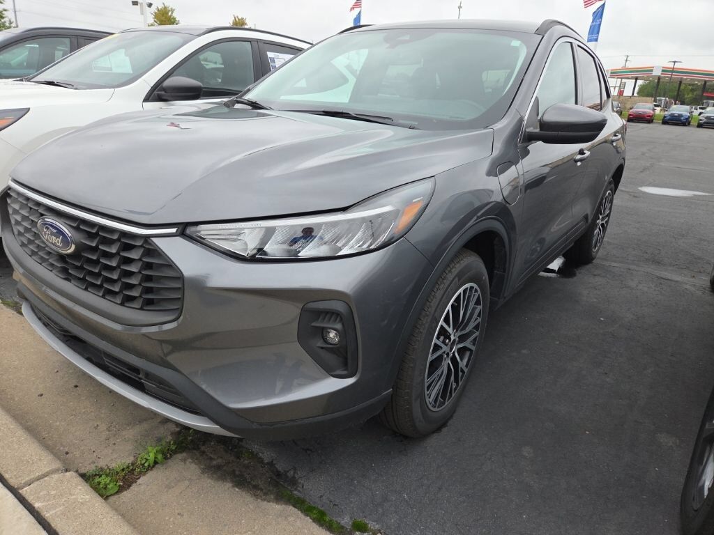 2024 FORD Escape