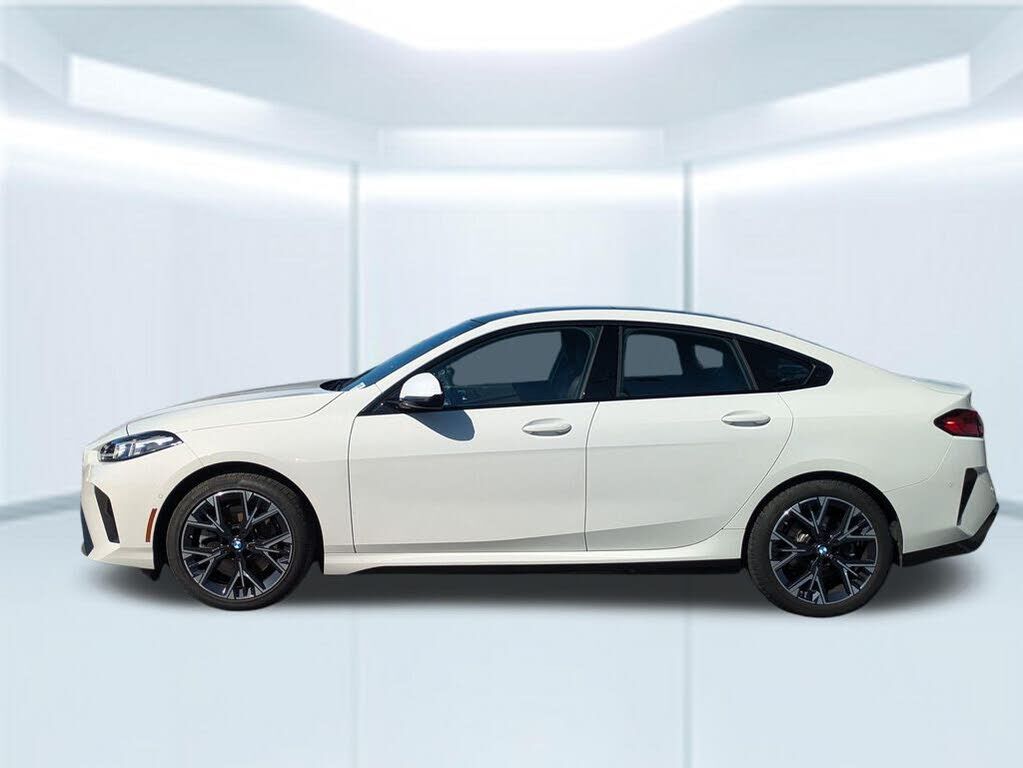 2025 BMW 228i