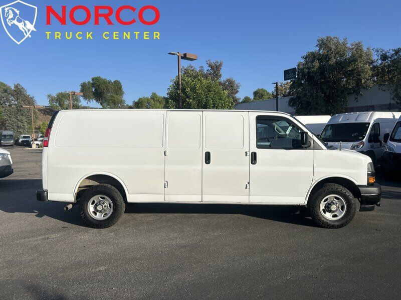 2018 CHEVROLET Express