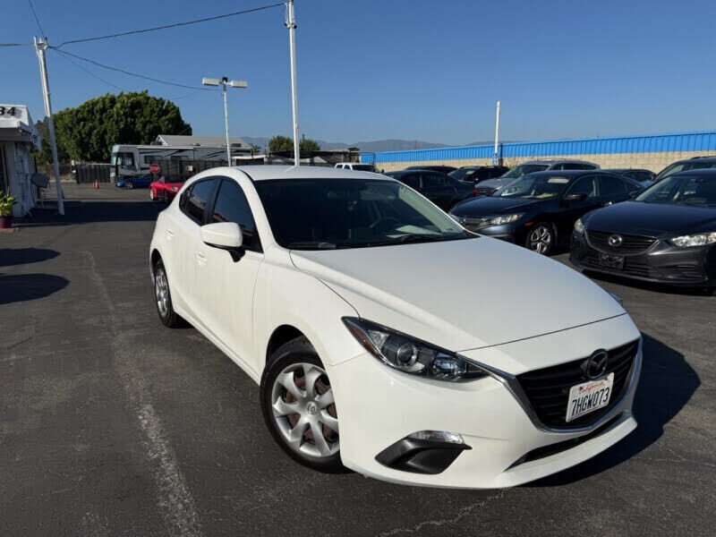 2015 MAZDA Mazda3