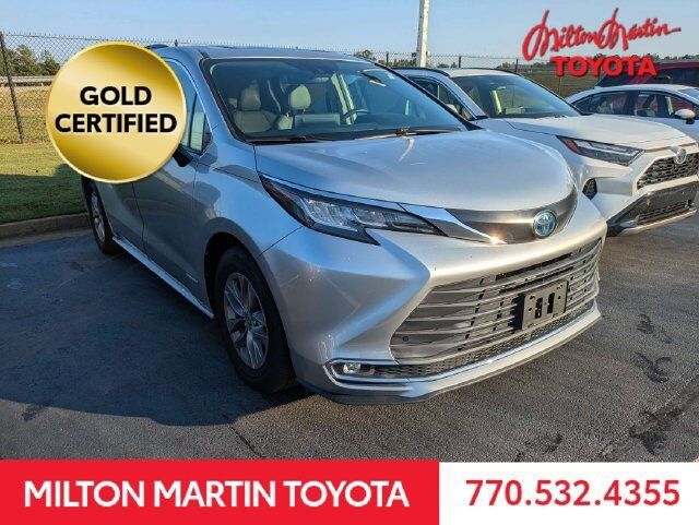 2021 TOYOTA Sienna