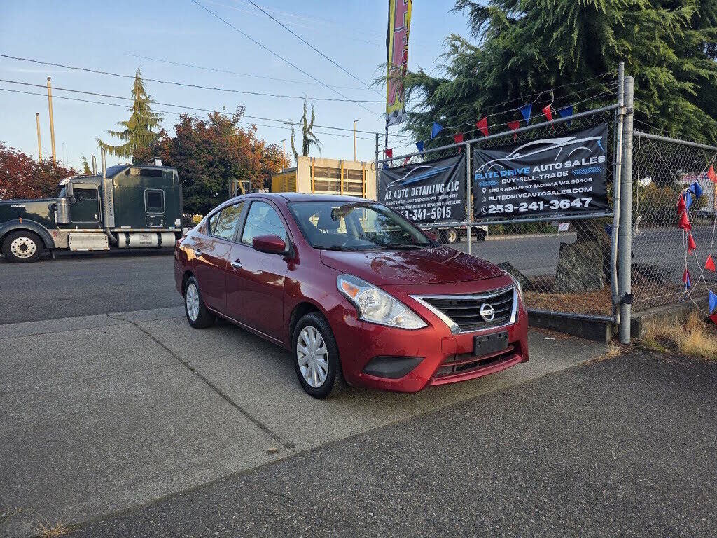 2016 NISSAN Versa