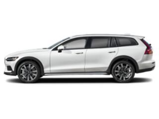 2025 VOLVO V60CC