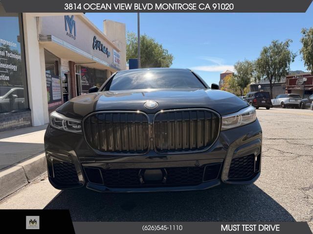 2020 BMW 750i