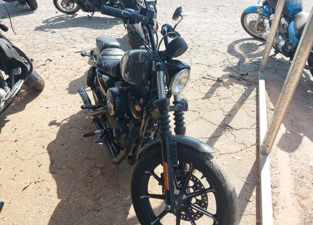 2022 HARLEY DAVIDSON Iron 883