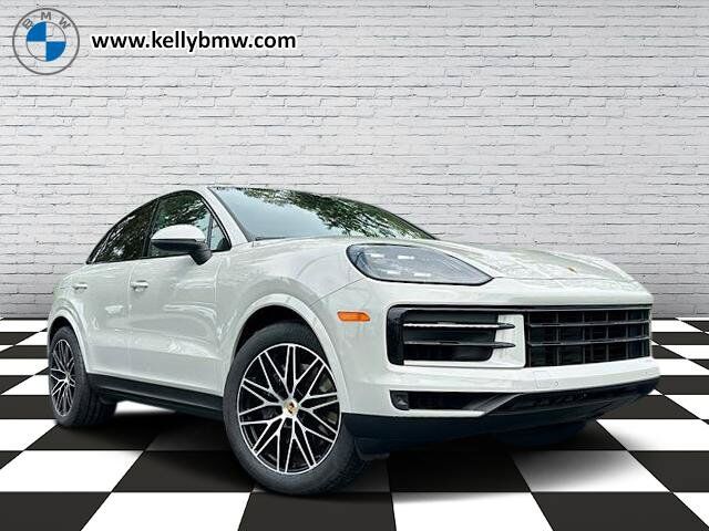 2024 PORSCHE Cayenne