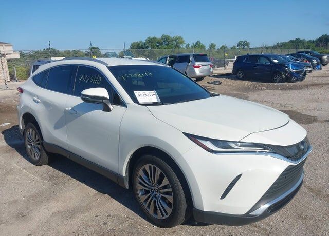 2022 TOYOTA Venza