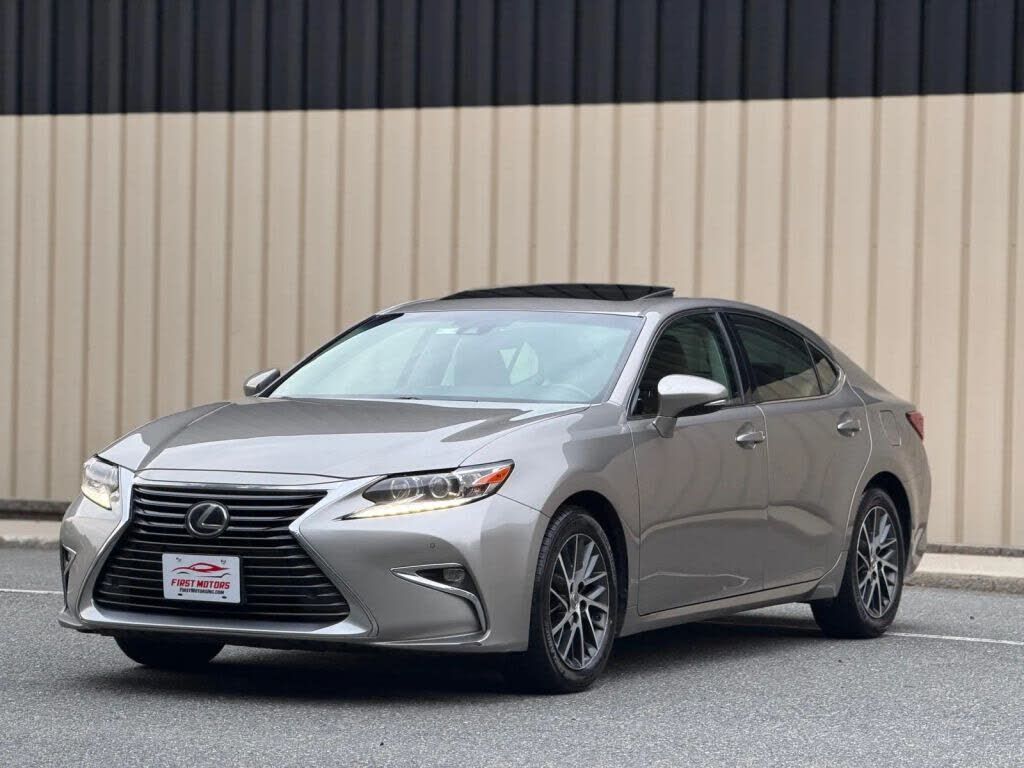 2016 LEXUS ES