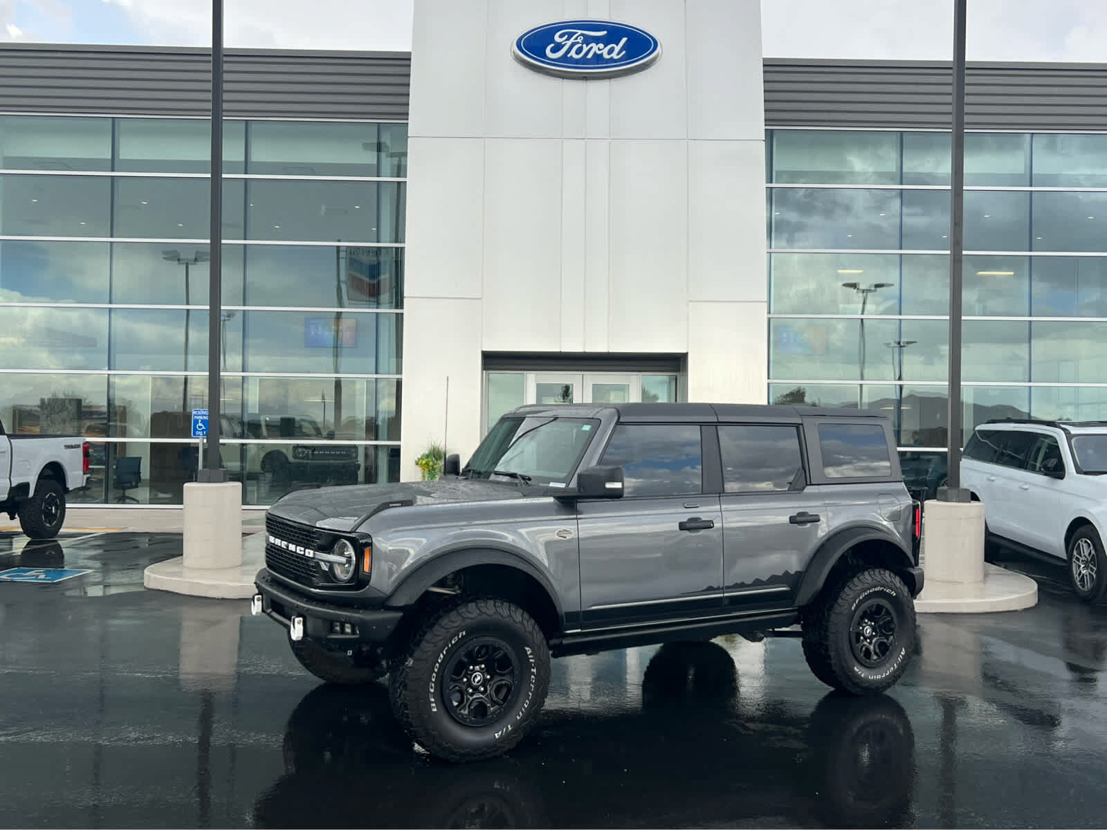 2022 FORD Bronco