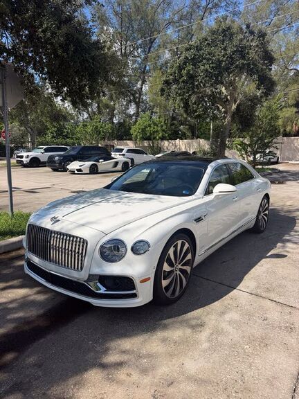 2022 BENTLEY Flying Spur