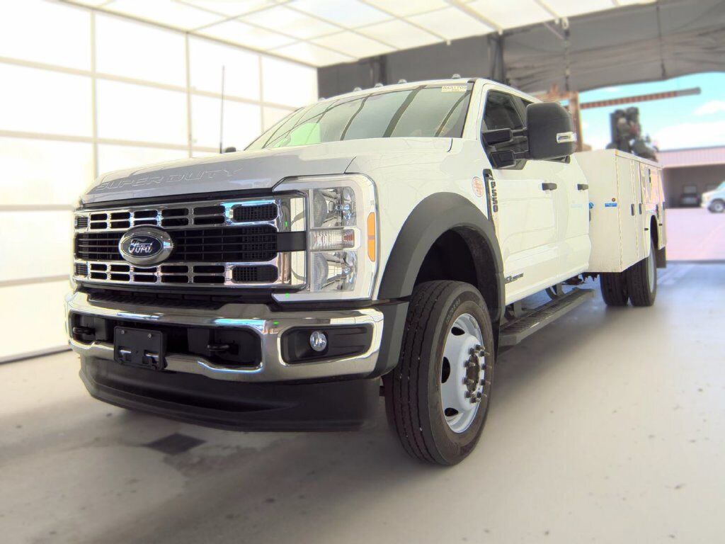 2025 FORD F-550