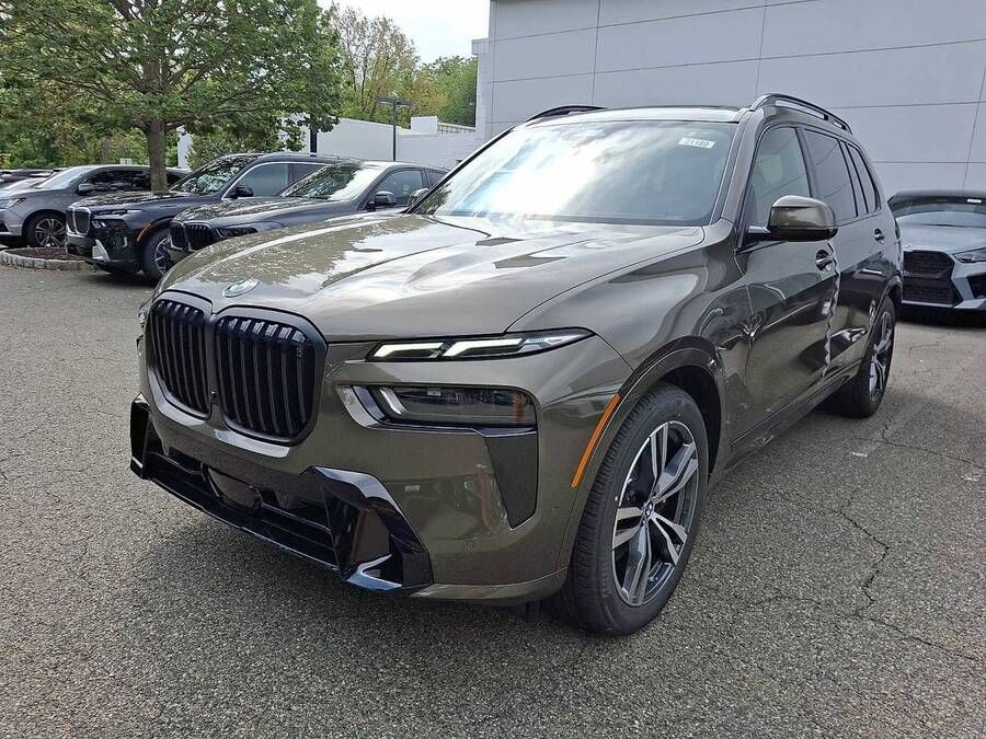 2027 BMW X7