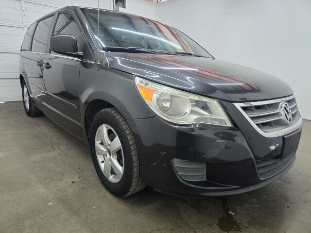 2011 VOLKSWAGEN Routan