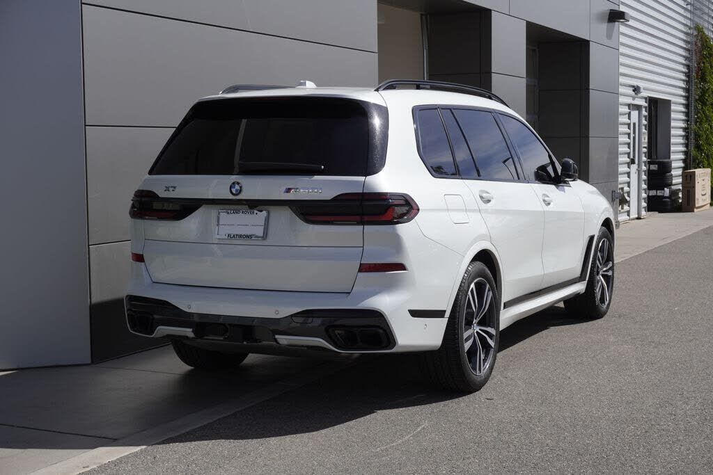 2025 BMW X7