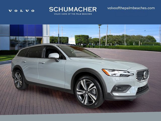 2026 VOLVO V60CC