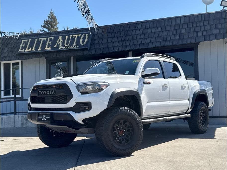 2019 TOYOTA Tacoma