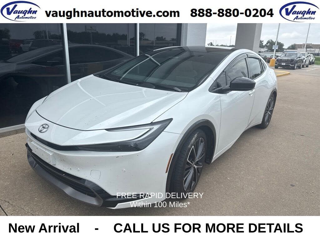 2024 TOYOTA PRIUS