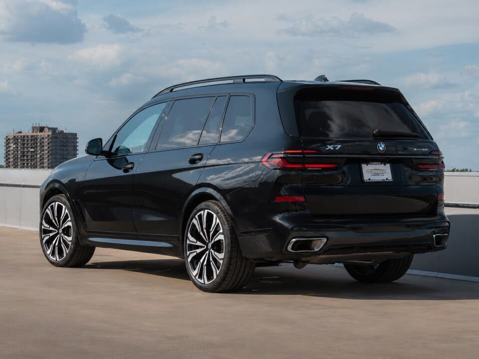 2023 BMW X7