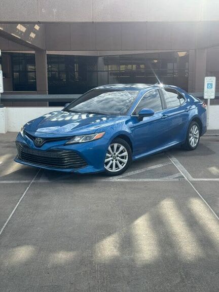 2019 TOYOTA Camry