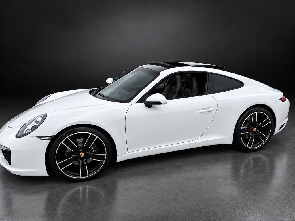 2018 PORSCHE 911