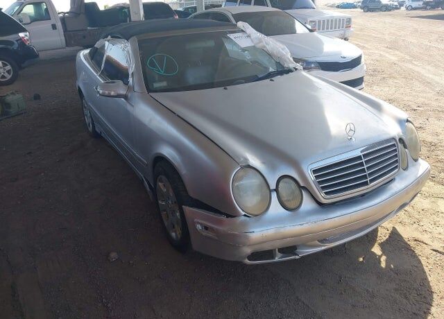 2002 MERCEDES-BENZ CLK-Class