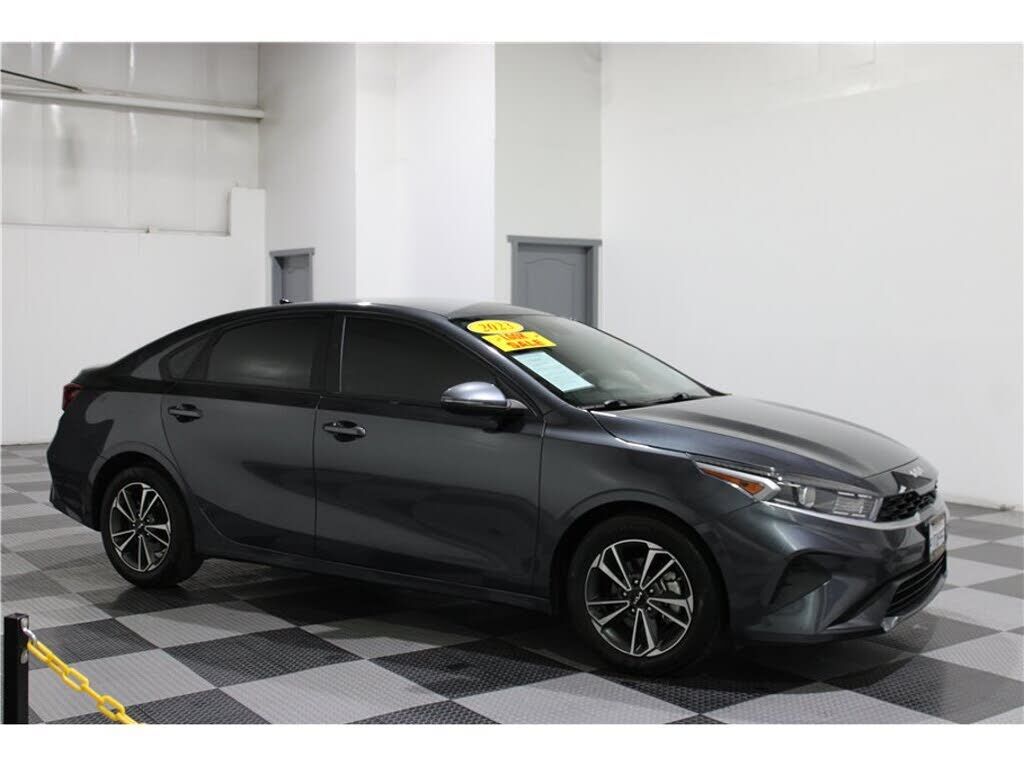 2023 KIA Forte