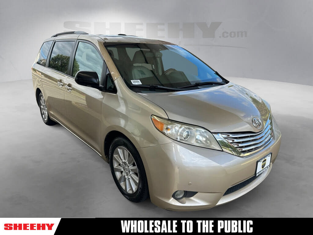 2011 TOYOTA Sienna