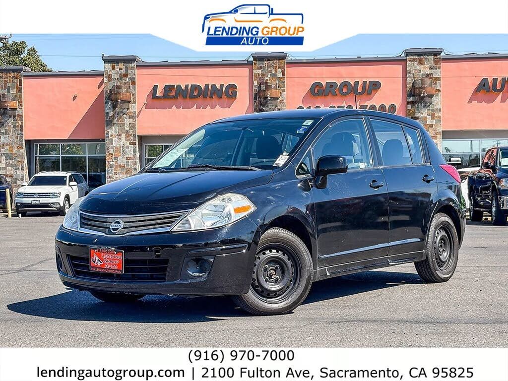 2012 NISSAN Versa