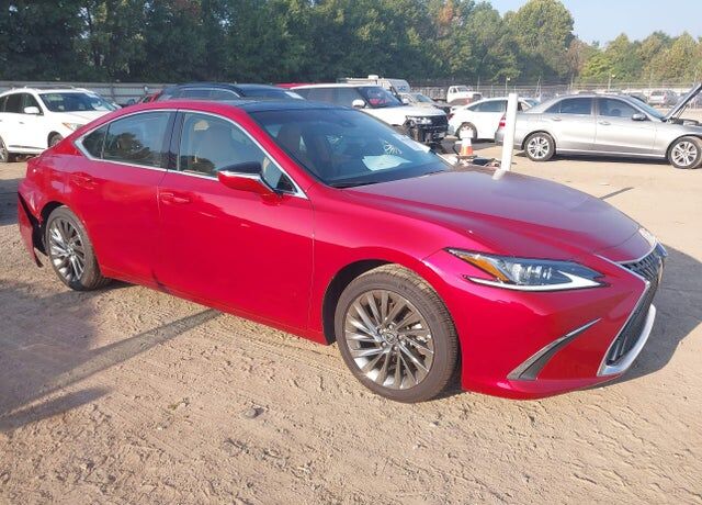 2024 LEXUS ES
