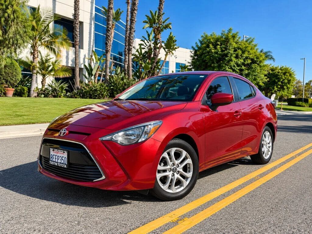 2018 TOYOTA Yaris