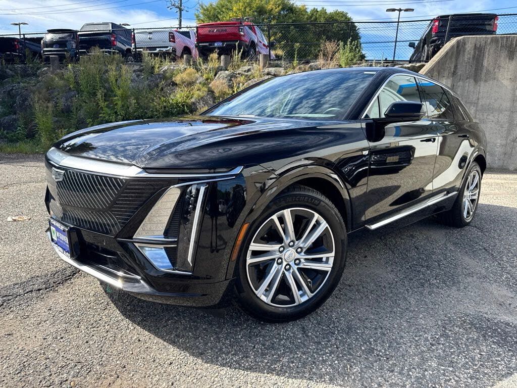 2024 CADILLAC Lyriq