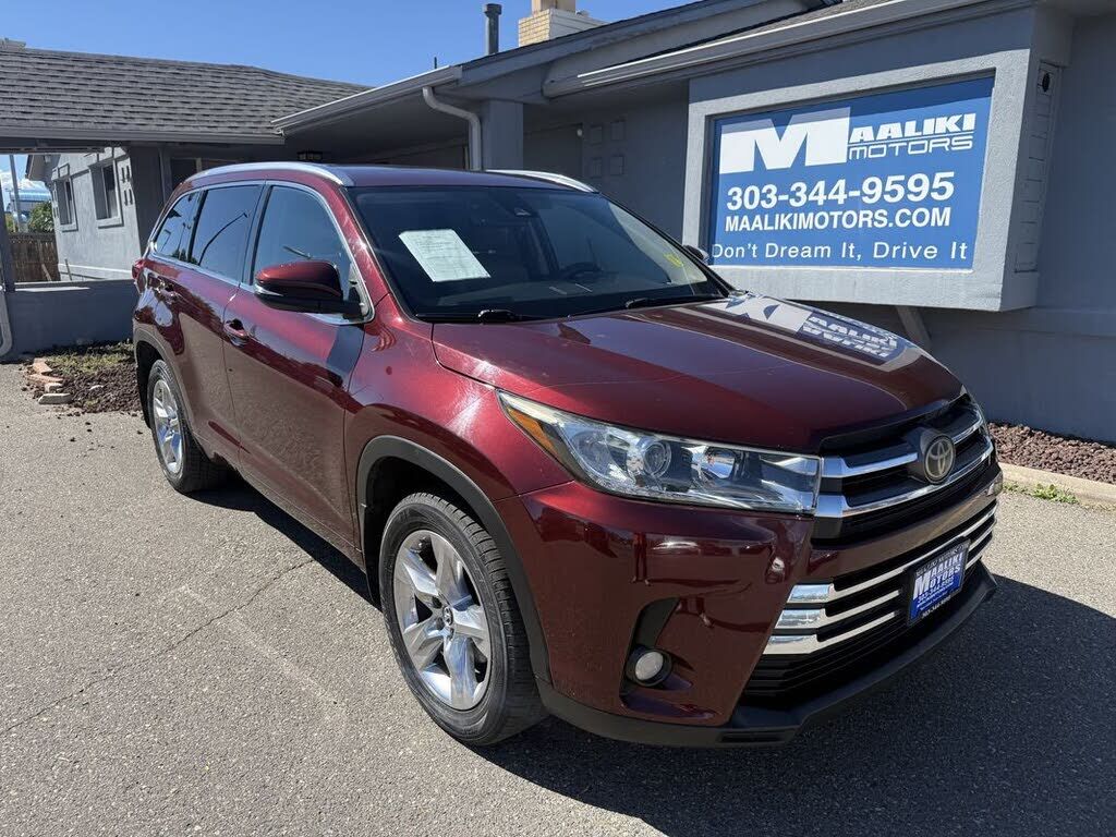 2017 TOYOTA Highlander