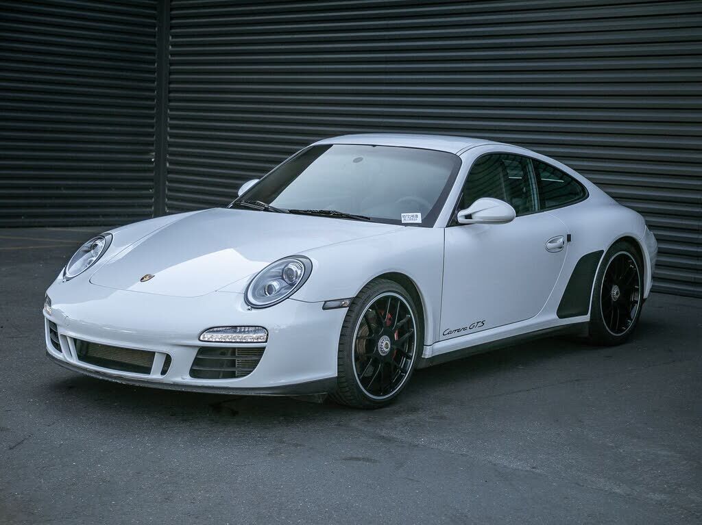 2011 PORSCHE 911