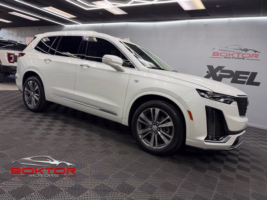 2020 CADILLAC XT6