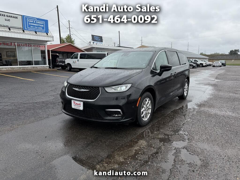 2023 CHRYSLER Pacifica