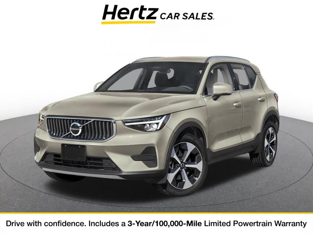 2024 VOLVO XC40