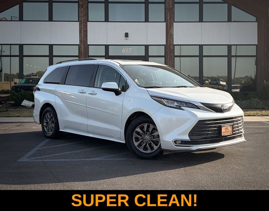 2022 TOYOTA Sienna