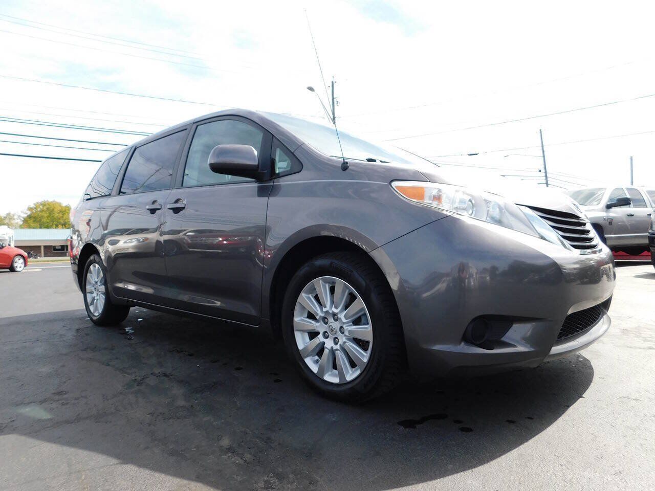 2012 TOYOTA Sienna