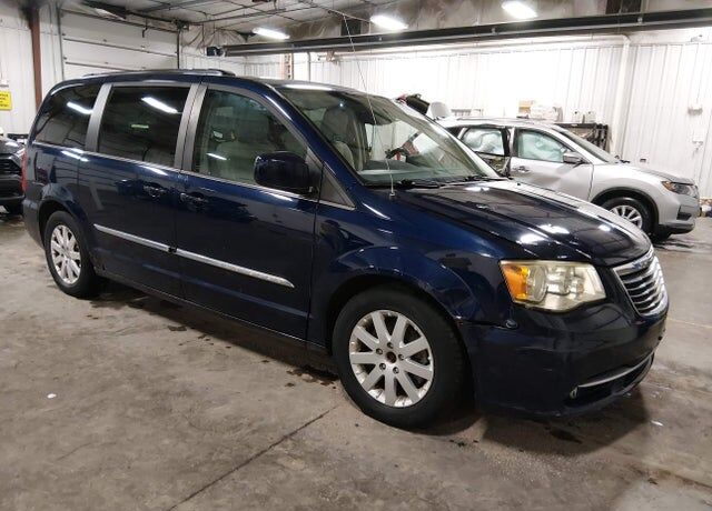 2012 CHRYSLER Town and Country