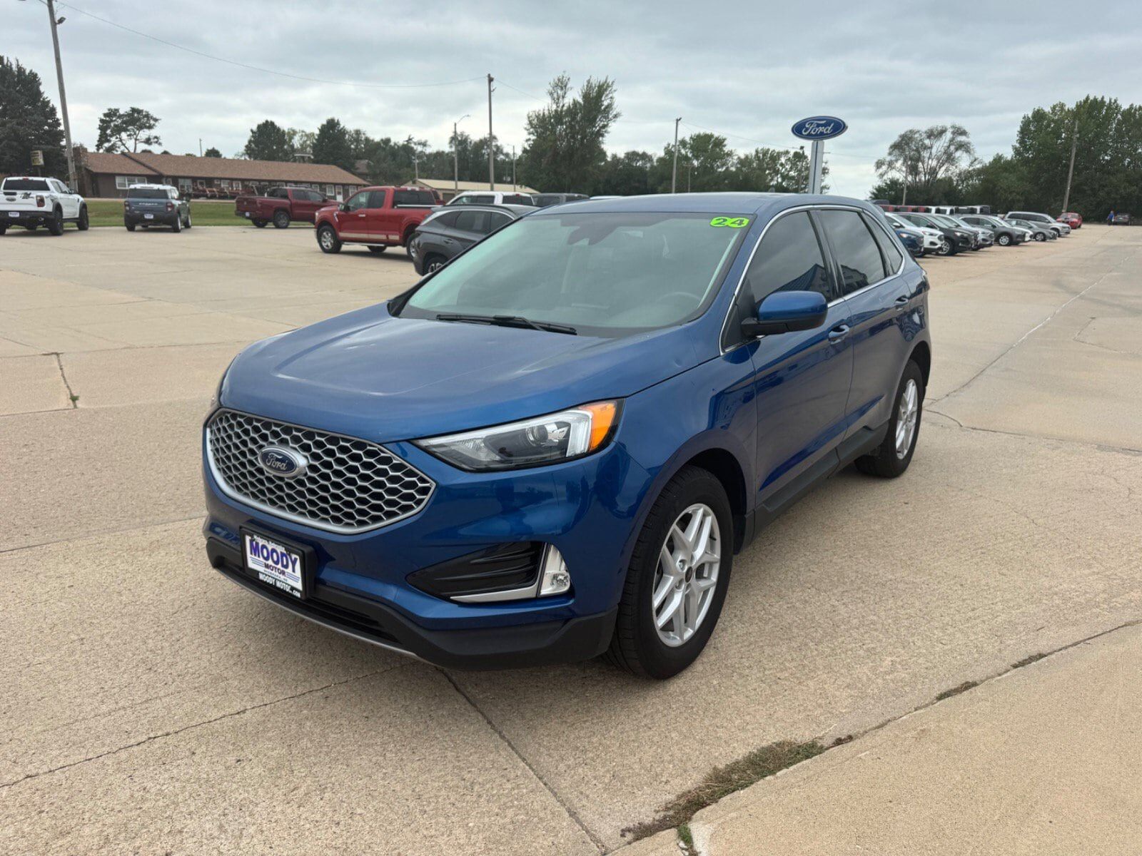 2024 FORD Edge