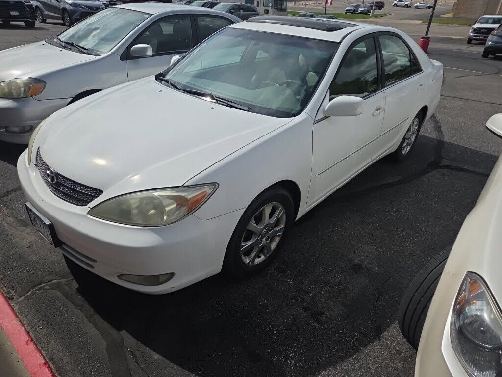 2004 TOYOTA Camry