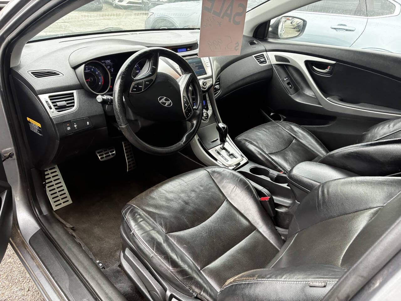 2013 HYUNDAI Elantra