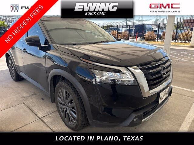2022 NISSAN Pathfinder