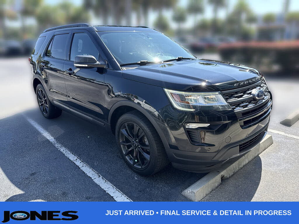 2018 FORD Explorer