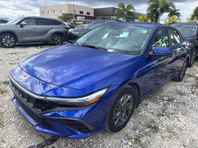 2024 HYUNDAI Elantra