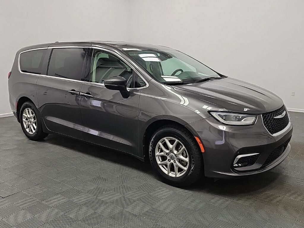 2023 CHRYSLER Pacifica