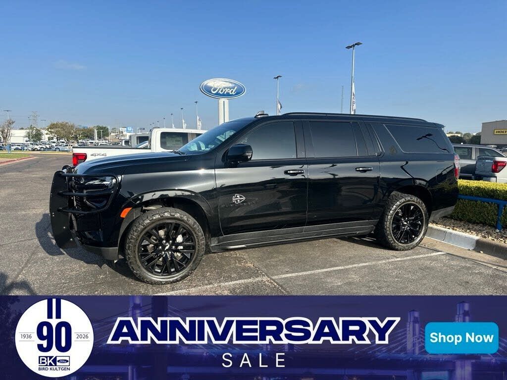 2023 CHEVROLET Suburban